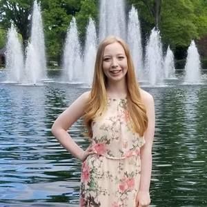 Meet your Posher, Abigail